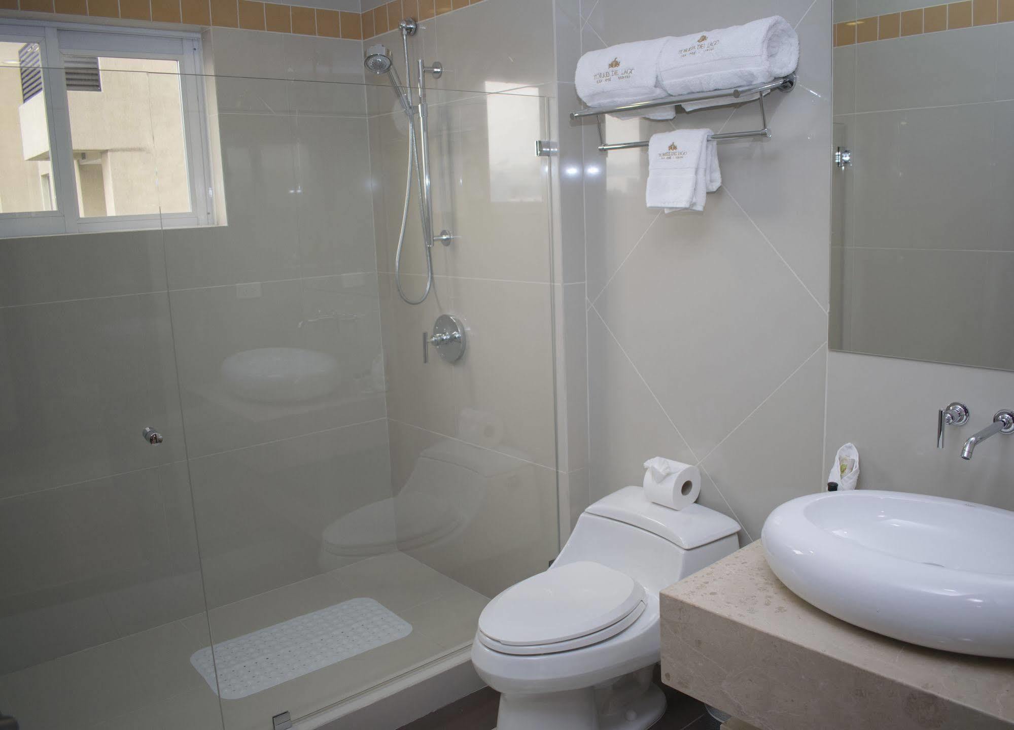 Torres Del Lago Suites And Apartments ซานโฮเซ ภายนอก รูปภาพ